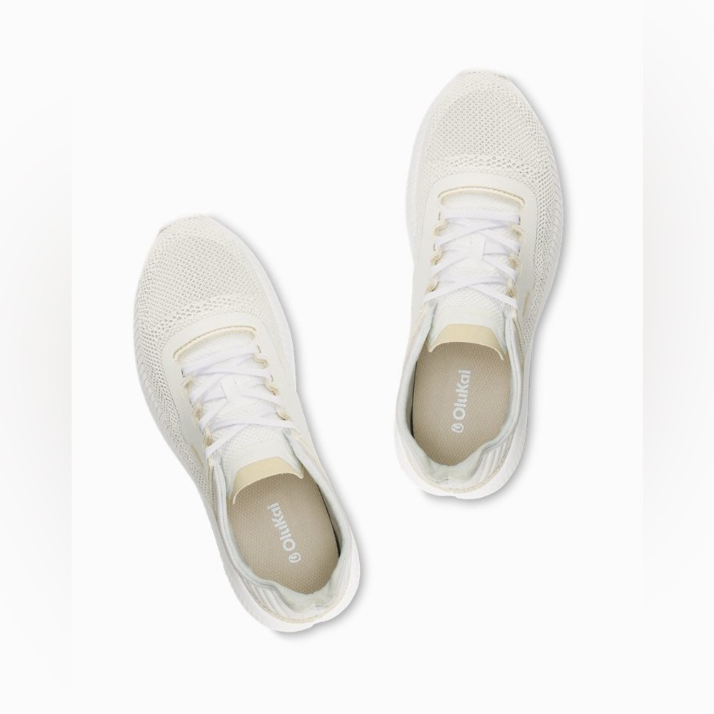 OluKai Women’s Olukai Island Hopper, Beige/White/Yellow, size 8.5.